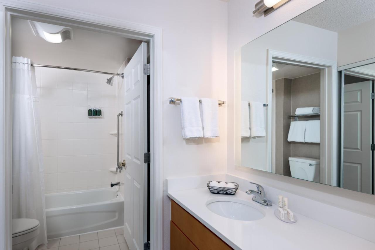 Residence Inn Wayne Εξωτερικό φωτογραφία