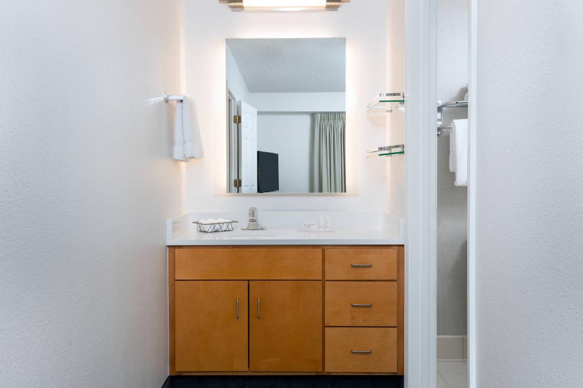 Residence Inn Wayne Εξωτερικό φωτογραφία